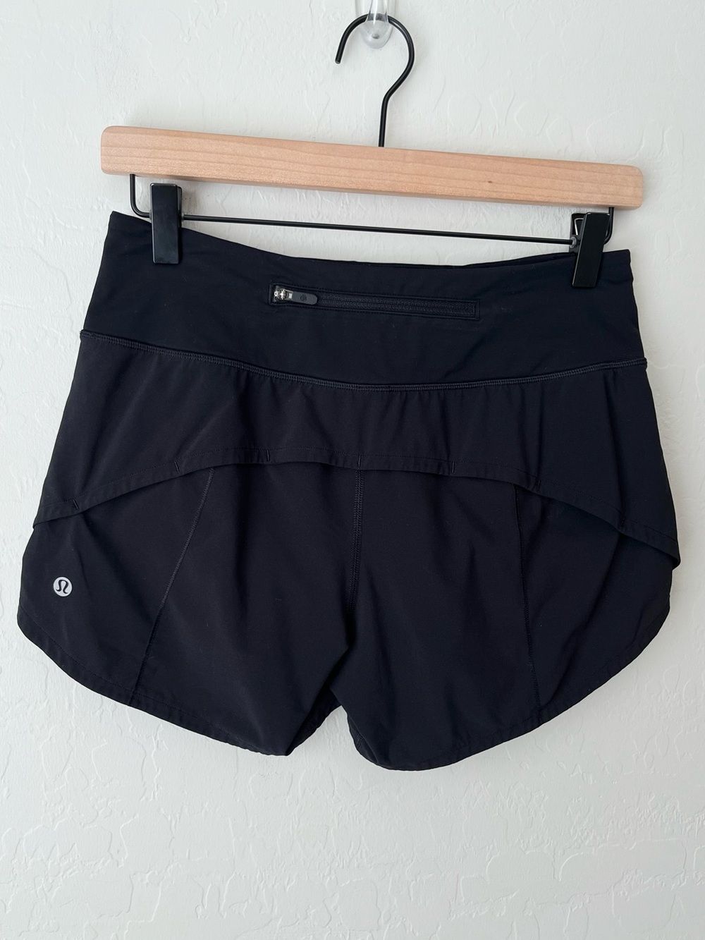 Lululemon speed up shorts black 4 long - Picture 4 of 9